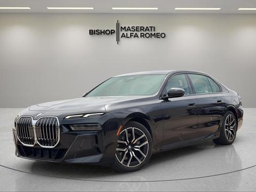 2023 BMW 740 i