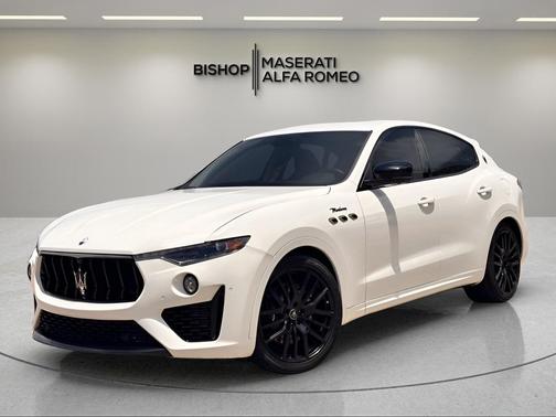 White 2022 Maserati Levante Modena