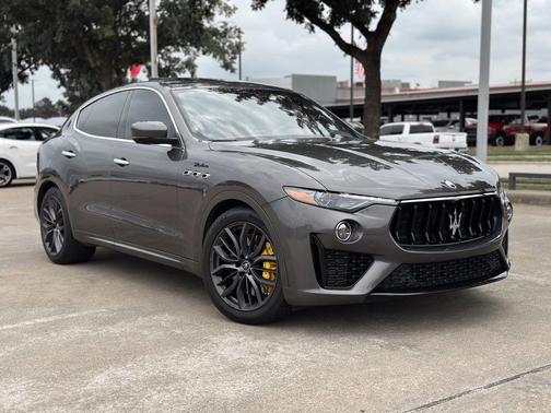 Grigio Maratea Metallic 2022 Maserati Levante Modena