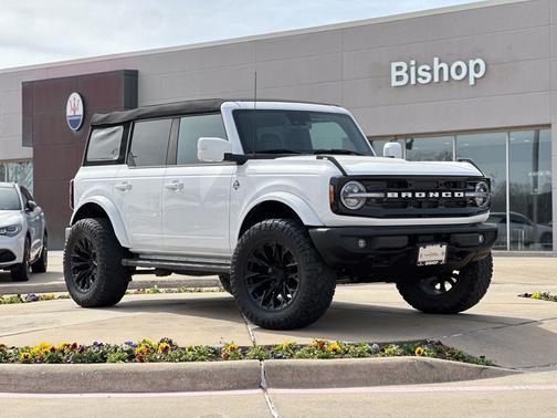 2023 Ford Bronco Outer Banks