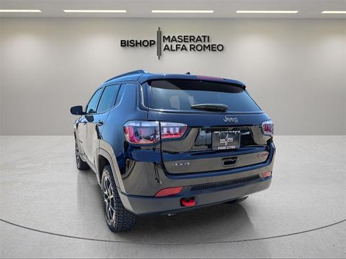 2024 Jeep Compass Trailhawk