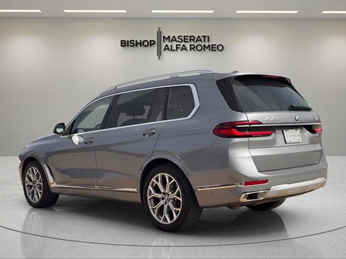 2025 BMW X7 xDrive40i