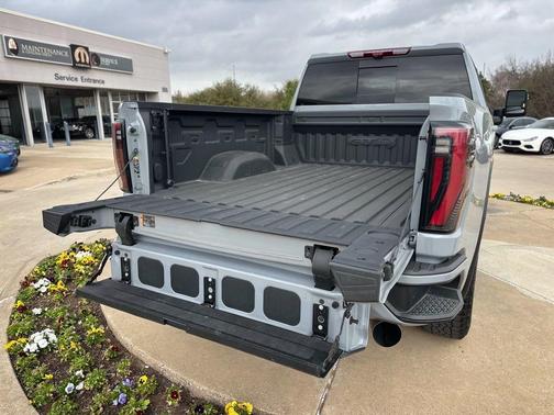 2024 GMC Sierra 2500 AT4