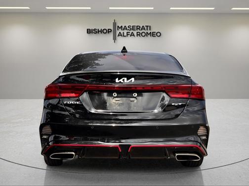 Aurora Black Pearl 2022 Kia Forte GT