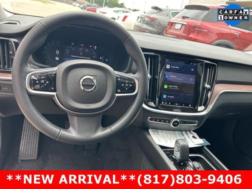 2024 Volvo S60 B5 Plus Dark Theme