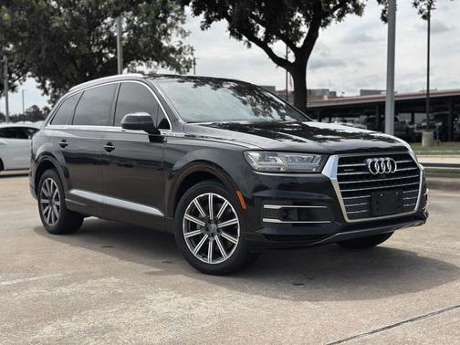 Orca Black Metallic 2018 Audi Q7 3.0T Prestige