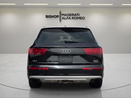 Orca Black Metallic 2018 Audi Q7 3.0T Prestige