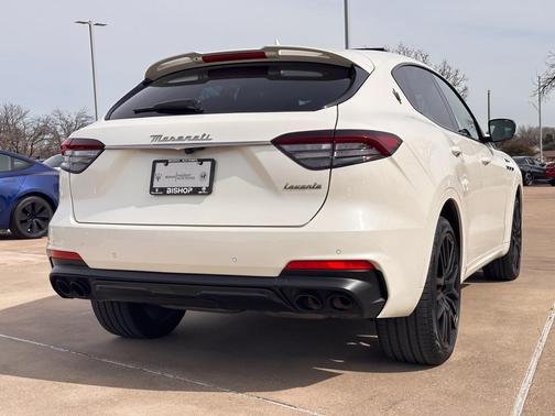 2022 Maserati Levante Modena