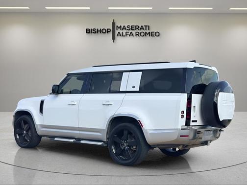 2023 Land Rover Defender First Edition