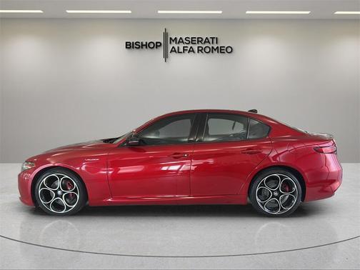 2023 Alfa Romeo Giulia Veloce