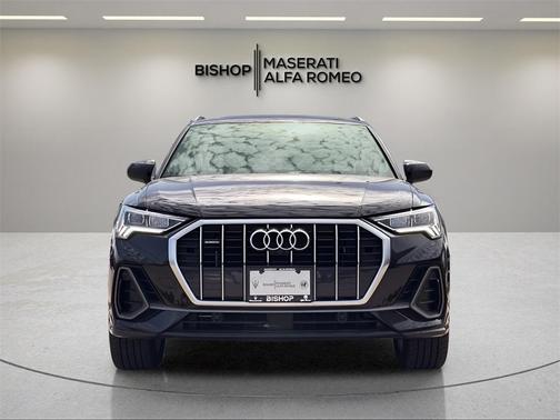 2022 Audi Q3 45 S line Premium