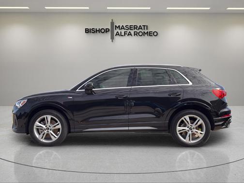 2022 Audi Q3 45 S line Premium