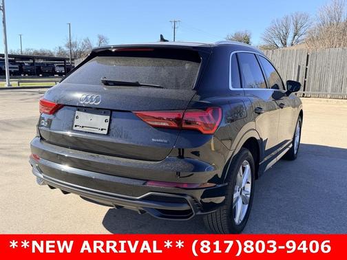 2022 Audi Q3 45 S line Premium