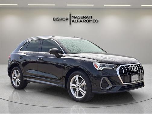 2022 Audi Q3 45 S line Premium
