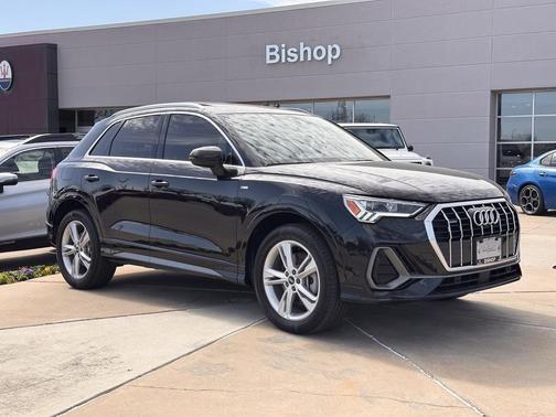 2022 Audi Q3 45 S line Premium