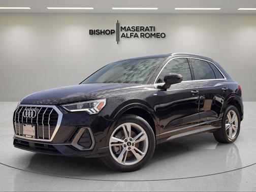 2022 Audi Q3 45 S line Premium