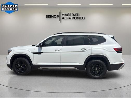 2024 Volkswagen Atlas 2.0T Peak Edition SEL