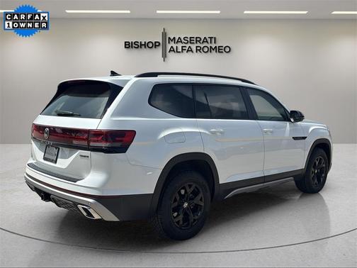 2024 Volkswagen Atlas 2.0T Peak Edition SEL