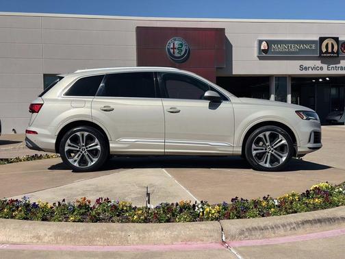 2021 Audi Q7 55 Premium Plus