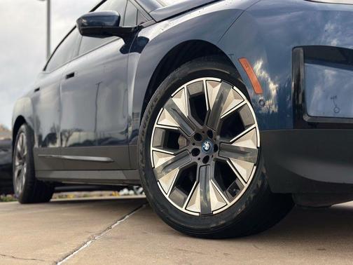 2022 BMW iX xDrive50