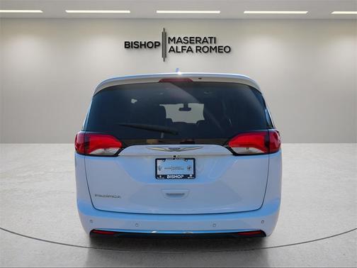 2020 Chrysler Pacifica Touring-L