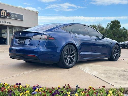 2022 Tesla Model S Base