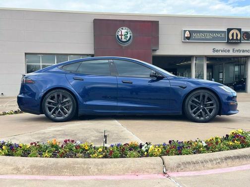 2022 Tesla Model S Base