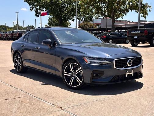 Denim Blue Metallic 2019 Volvo S60 T6 R-Design