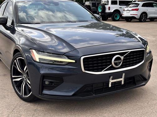 Denim Blue Metallic 2019 Volvo S60 T6 R-Design