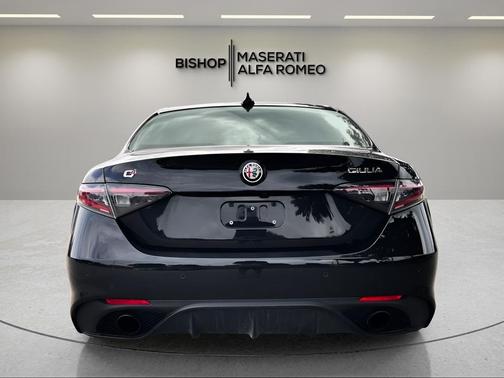 2024 Alfa Romeo Giulia Veloce