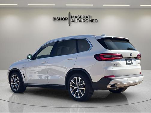 2023 BMW X5 PHEV xDrive45e