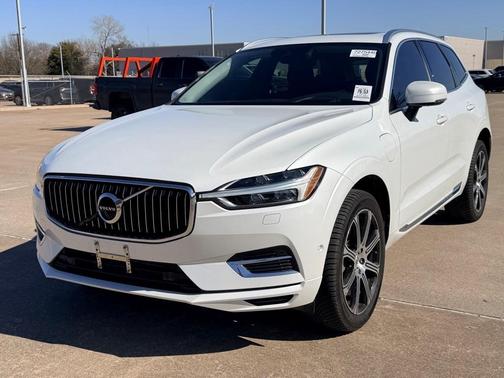 2018 Volvo XC60 Recharge Plug-In Hybrid T8 Inscription