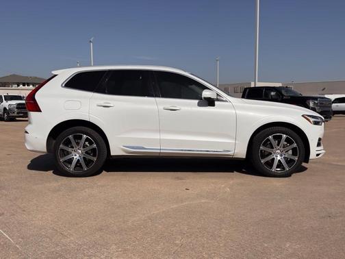 2018 Volvo XC60 Recharge Plug-In Hybrid T8 Inscription