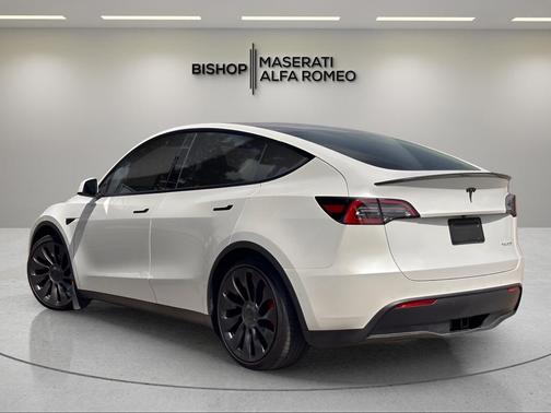 White 2022 Tesla Model Y Performance