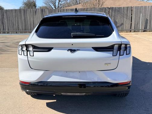 2021 Ford Mustang Mach-E California Route 1