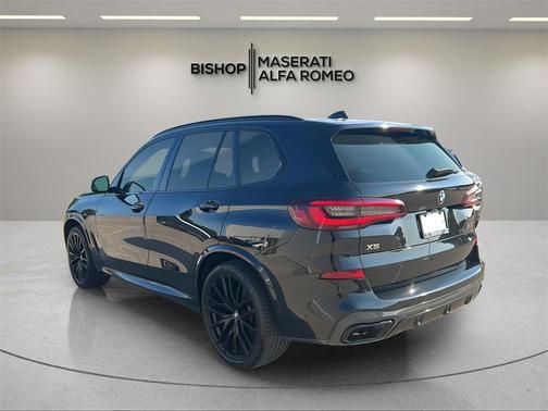 2022 BMW X5 M50i