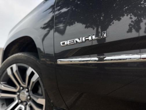 Iridium Metallic 2017 GMC Yukon Denali