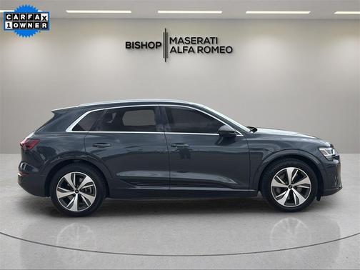 2024 Audi Q8 e-tron Premium