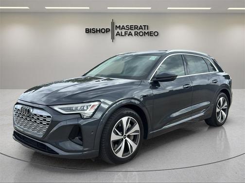 2024 Audi Q8 e-tron Premium