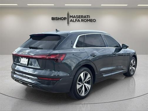2024 Audi Q8 e-tron Premium
