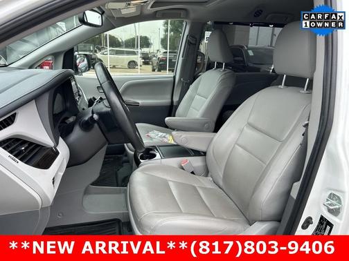 2020 Toyota Sienna XLE