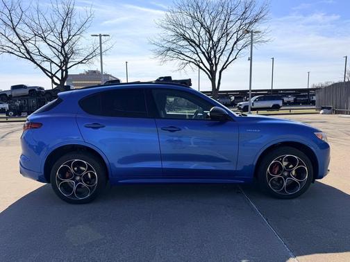 2022 Alfa Romeo Stelvio Veloce