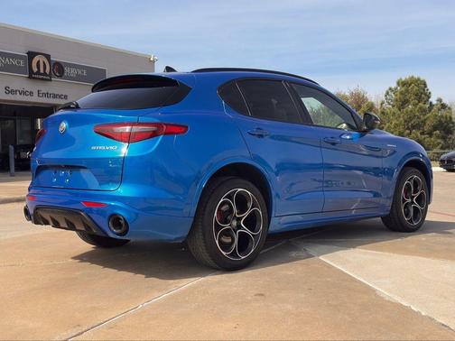 2022 Alfa Romeo Stelvio Veloce