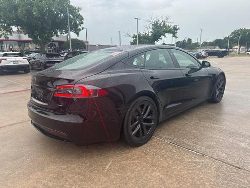 2021 Tesla Model S Plaid