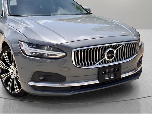Gray Metallic 2023 Volvo S90 B6 Ultimate