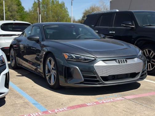 Daytona Gray Pearl Effect 2022 Audi e-tron GT Premium Plus