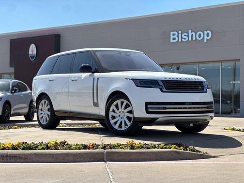 Fuji White 2023 Land Rover Range Rover P400 SE
