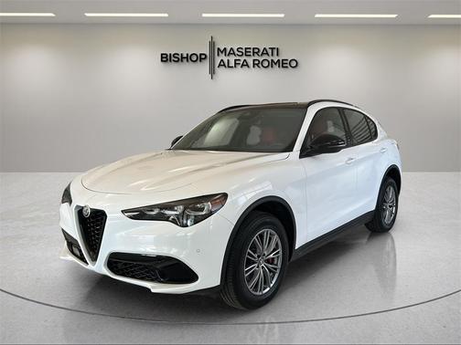 2024 Alfa Romeo Stelvio Base