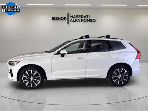 2022 Volvo XC60 B5 Momentum