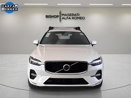 2022 Volvo XC60 B5 Momentum